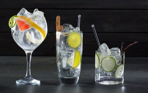 Sparkling Water and Your Sparkling Smile Dentist Northmead
