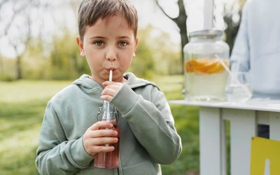 Are Acidic Drinks Bad for Kids’ Teeth? What Parents Need to Know