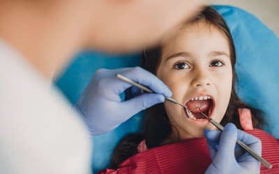 Kid’s First Dental Visit: Key Facts & Tips
