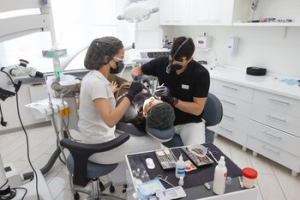 dental implant procedure-noosa