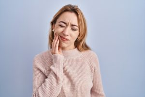 unbearable tooth pain symptoms
